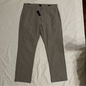 Men’s J Crew NWT Pants Gray Size 34x30 Flat Front Straight Tech Wicking UPF 50